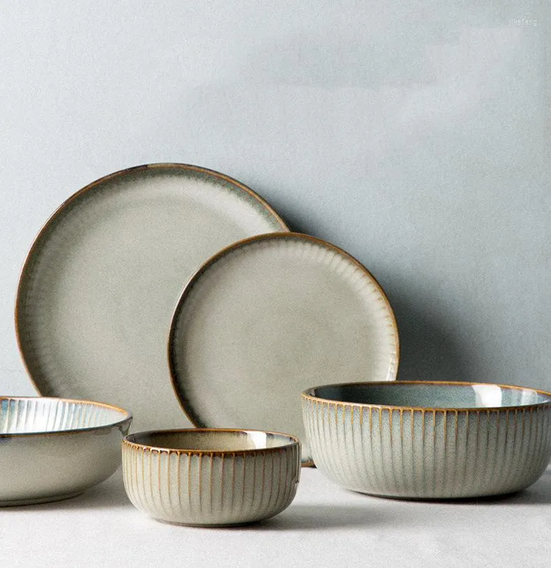 Set di stoviglie Piatti e piatti in ceramica rotondi retrò Addensare Ciotole per insalata di riso per uso domestico Stoviglie ecologiche Cena Plato De Ceramica