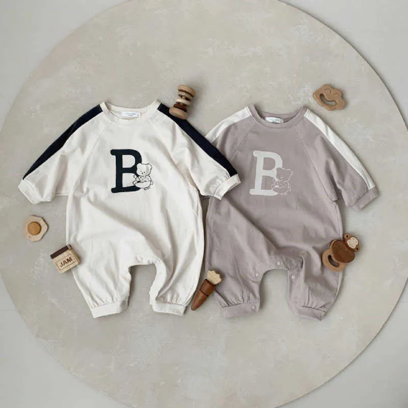 Rompers Kid Boy Casual Letter Loose Romper Cute Bear Botton Toks Girl Wygodne cienkie długie rękawy Bawełny rompers One Piece J220922