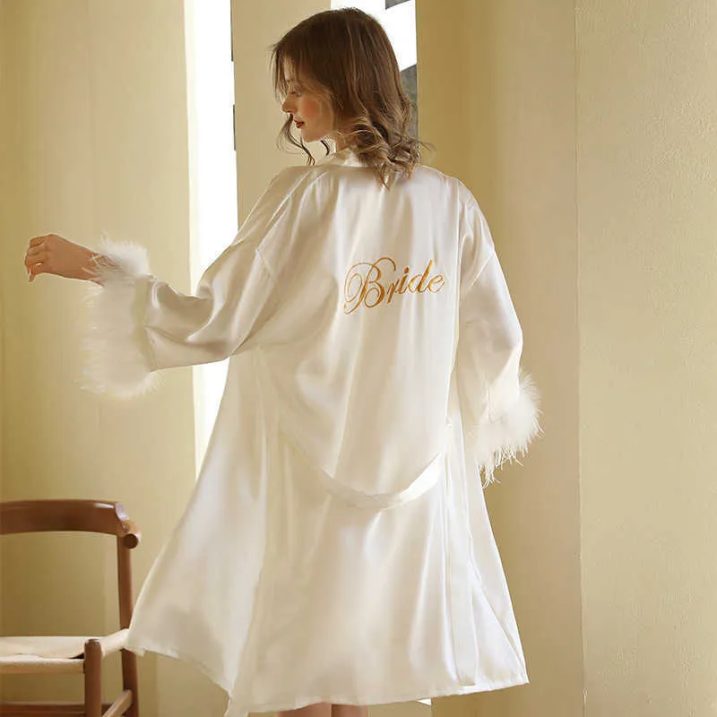 Women's Sleepwear New Bride Bridesmaid Sexy Wedding Robe Dressing Gown Women's Feather Trim Bathrobe Kimono Casual Sleepwear Loose Short Pyjamas T221006