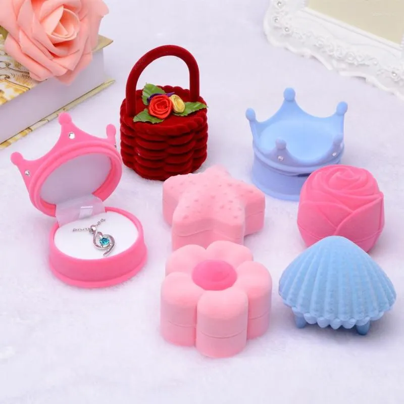 Jewelry Pouches Square Velvet Box Shell Earring Ring Storage Display Boxes For Gril Valentine Gift Wedding Ceremony Jewellery Packaging