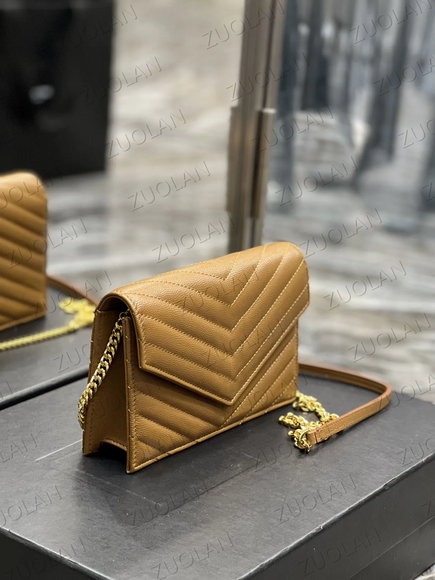 Ysl 19cm woc shop