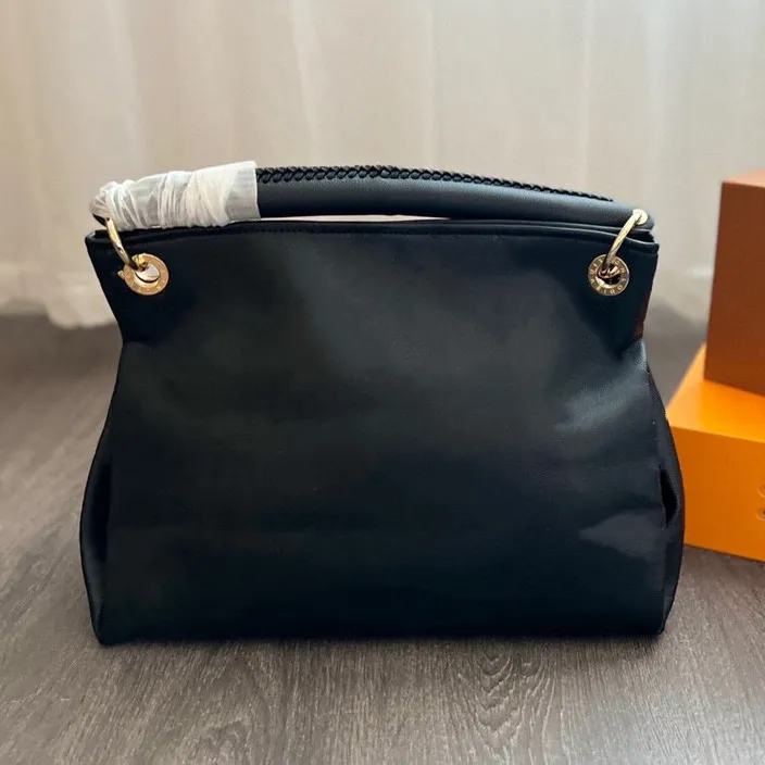 Famous Designer Bags The Tote Bag Fashion Luxury Women Purse Handbags