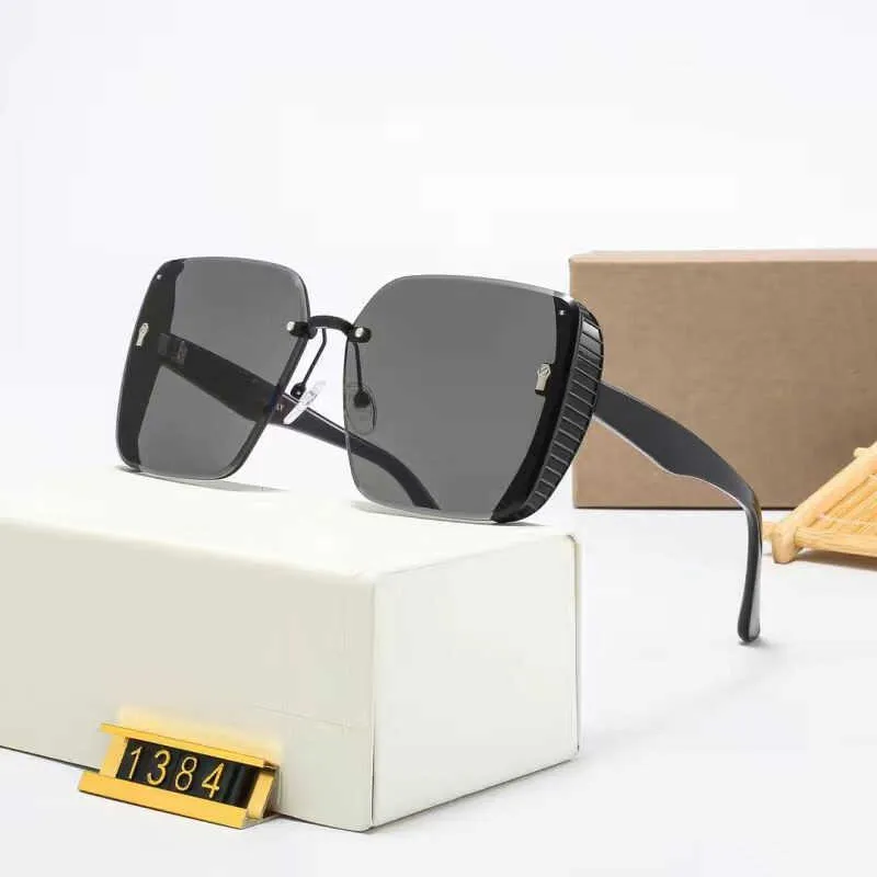 5A Güneş Gözlüğü 30 Yaz Tasarımcı Güneş Gözlüğü Plaj Gözlükleri Moda Kedi Gözü Tam Çerçeve Mektup Tasarım Erkek Kadın İçin 4 Renk Kutu ile İyi Kalite
