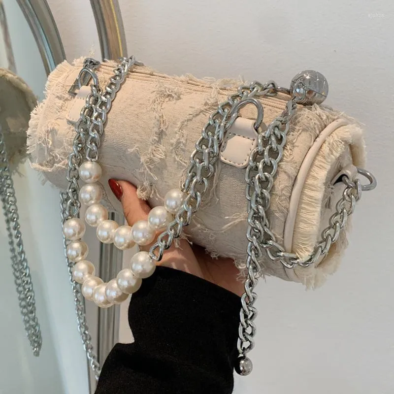 Bolsos de noche 2022 de moda de alta calidad para mujer, bolso de hombro con cadena de perlas, bolso de mano a la moda, cilindro de mano de mensajero