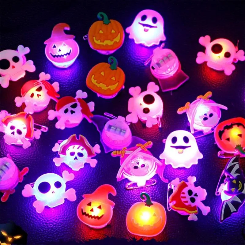 Halloween Party Favor LED Light Up Anneau pour Enfants Adultes Flash Doigt Anneaux Anniversaire Clignotant Peluche En Caoutchouc Fantôme Citrouille Squelette RRE14734