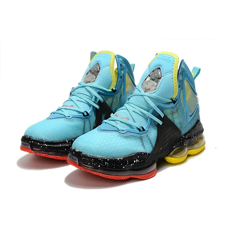 Lebron 16 outlet xmas
