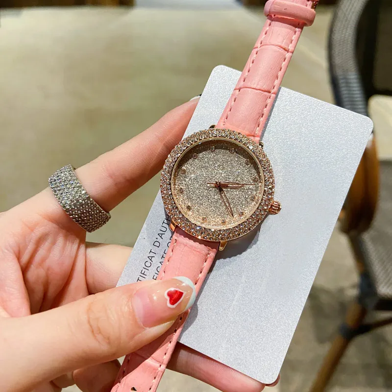 Luksusowa najlepsza marka Lady Watch Full Diamond 33 mm Dial Skórzany pasek Kobiety zegarki Wirstwatches Rhinestone na damski dzień Mother's Day Prezent Montre de Luxe