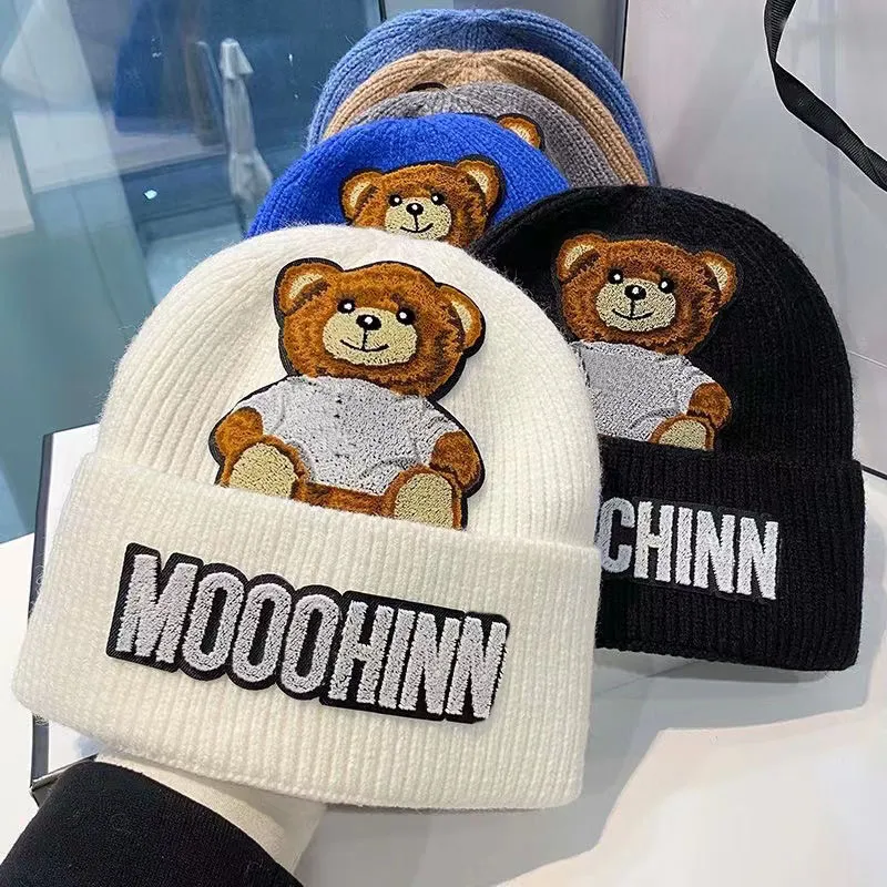 Designer Bonnet Children Sticked Hats Luxury Letter Anime Bear Winter Hat Outdoor Cold Protection Warm Plush Soft Popular Trend Piece For Winter Warmth Men Women