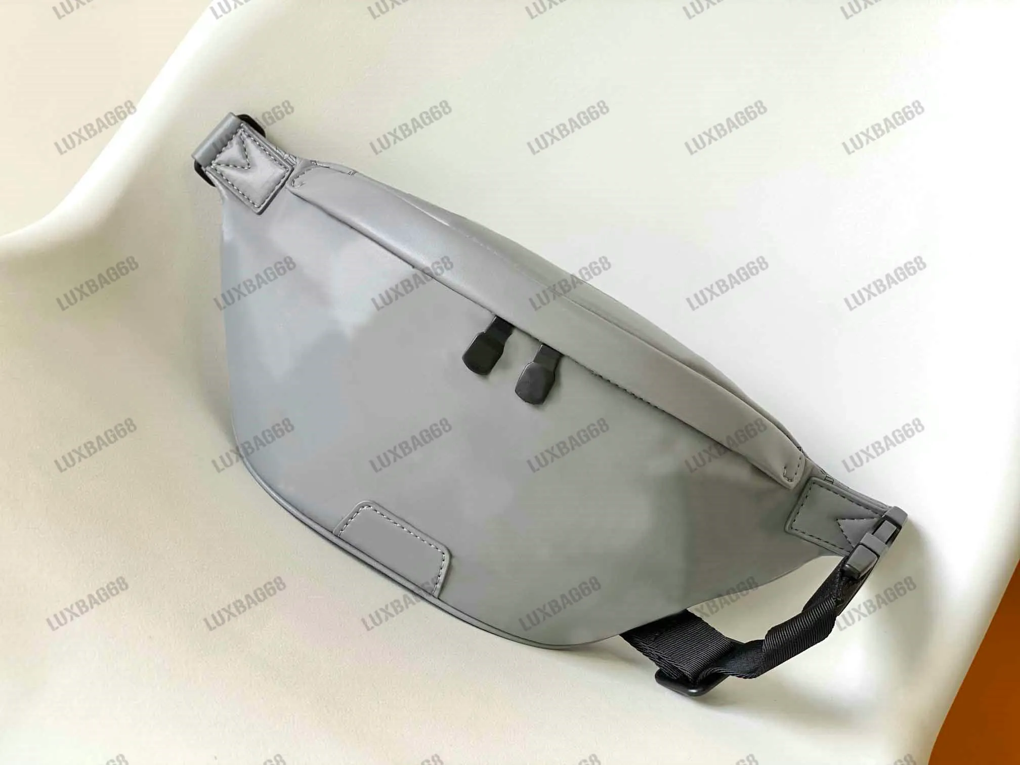 DISCOVERY Monogram Shadow Leather BumBag PM With Double Zipped Closure  Multi Functional Sprayground Waist Bag For Uber M46108 2022 Crossbody From  Luxbag68, $51.3 | DHgate.Com