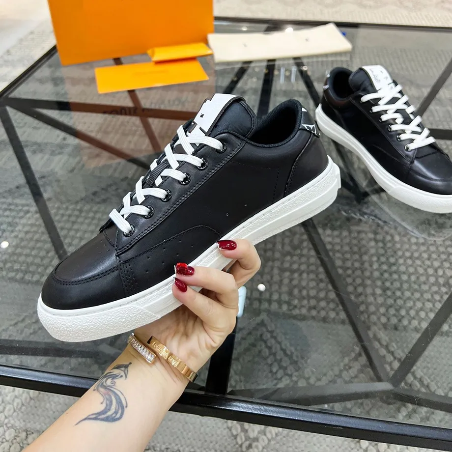 Rivoli Trainers High Top Shoes Luxurys Designers Sneaker Luxemburg Lace Up Vintage Casual Shoe Chaussures Calfskin Tattoo Trainer MKJL00000001