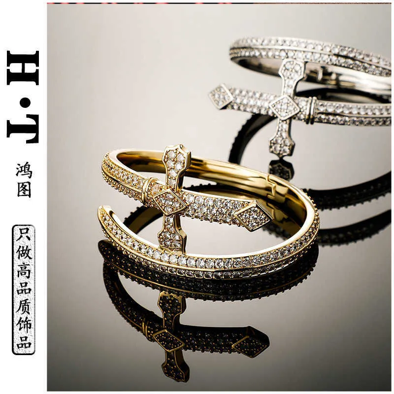 Pendant Necklaces Bangle HT Hip Hop Jewelry Copper Micro Inlaid Sword of Justice Bracelet Men's Premium Accessories