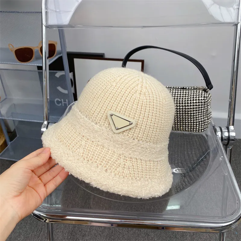 Designer Wool Sticket Bucket Hat Womens Cashmere Hats Luxury High Quality 3 Color Casual Hat Winter Baseball Cap Skull Caps