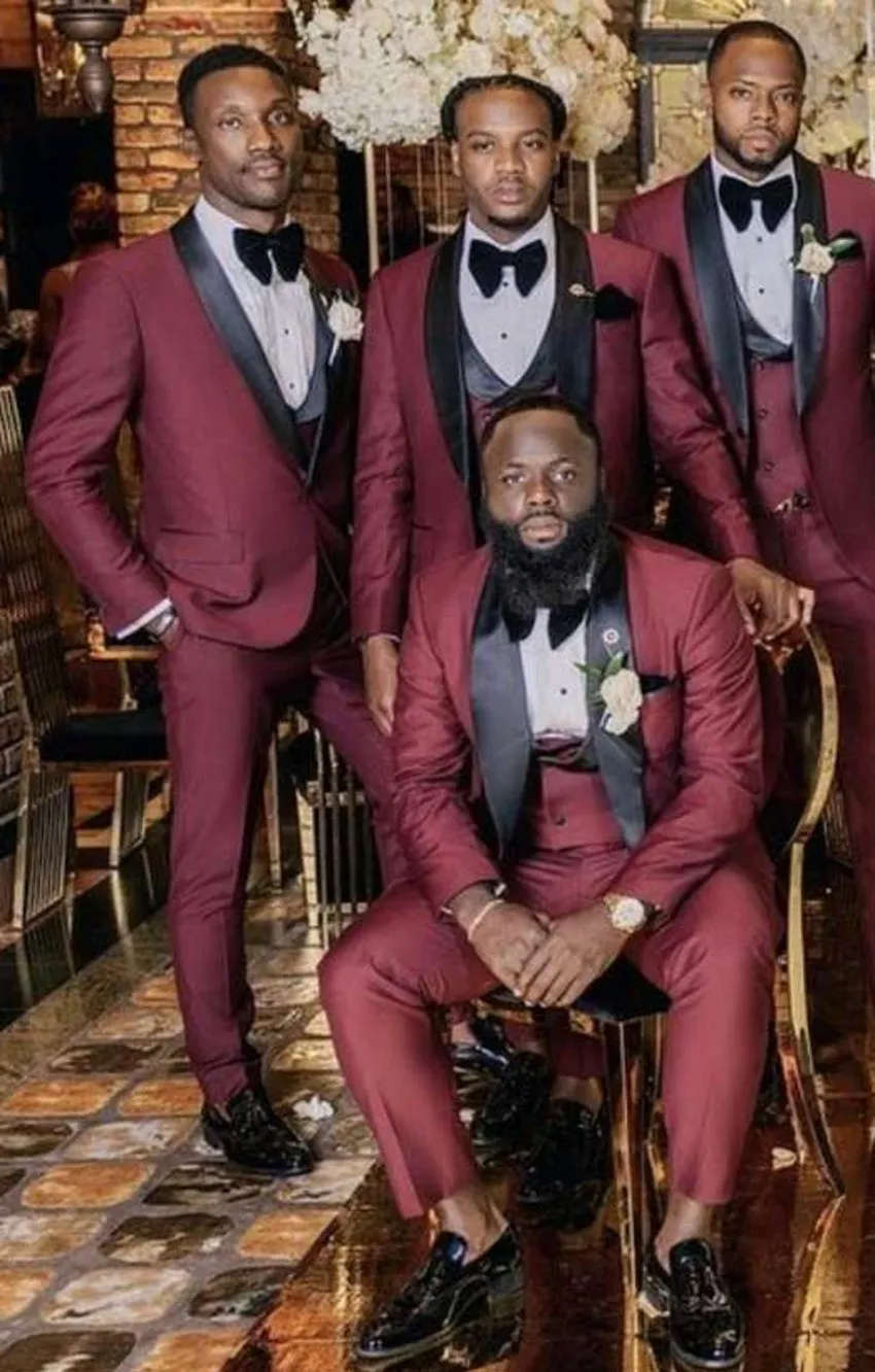 Smoking classico bordeaux Abito da sposo con risvolto in raso nero