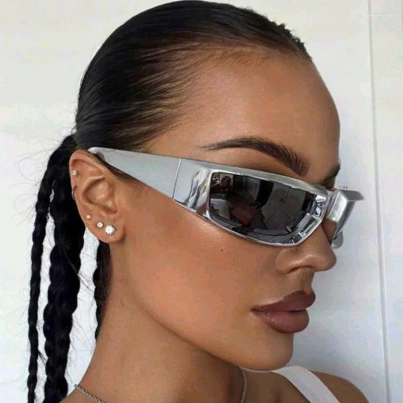 Güneş gözlükleri benzersiz gümüş kadınlar trendy saran dikdörtgen ayna güneş gözlükleri unisex punk spor tonları gözlük