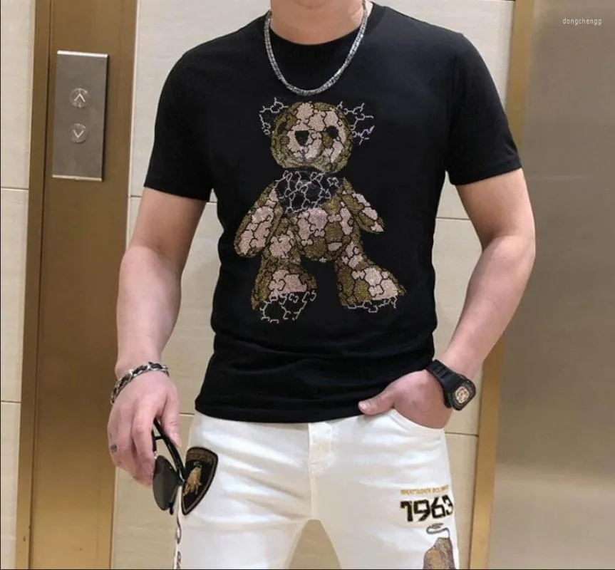 Men's T Shirts 2023 Summer Shirt Men Streetwear Round Neck Short Sleeve Tees Tops Male Clothes Designer Rhinestone Tshirt