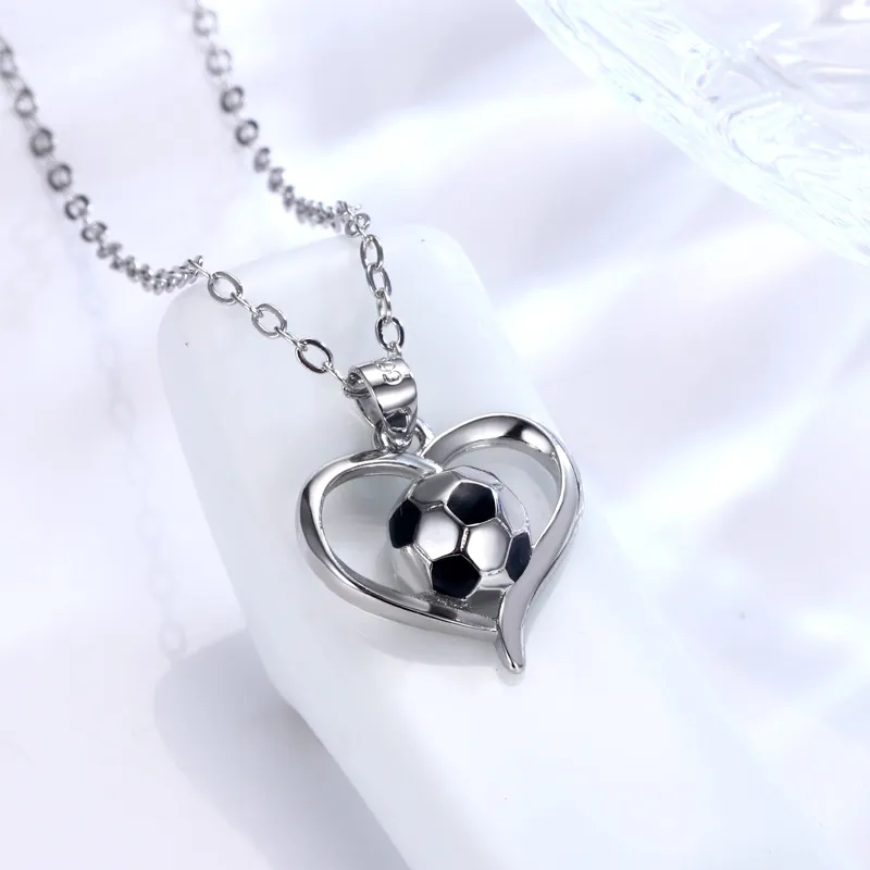 World Cup Soccer Necklaces Heart Pendant Necklace Souvenir Gift Fashion Jewelry Accessories