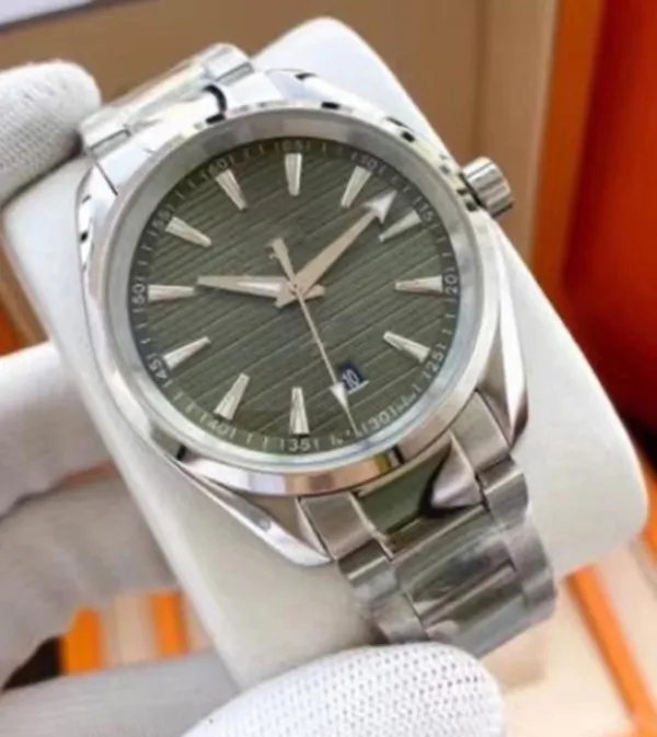 Новые мужские часы Style Green Dial Watch 42 -мм автоматическое механическое стекло из нержавеющей стали Спортивное море Монтрес де Рождественские рождественские подарки 316L