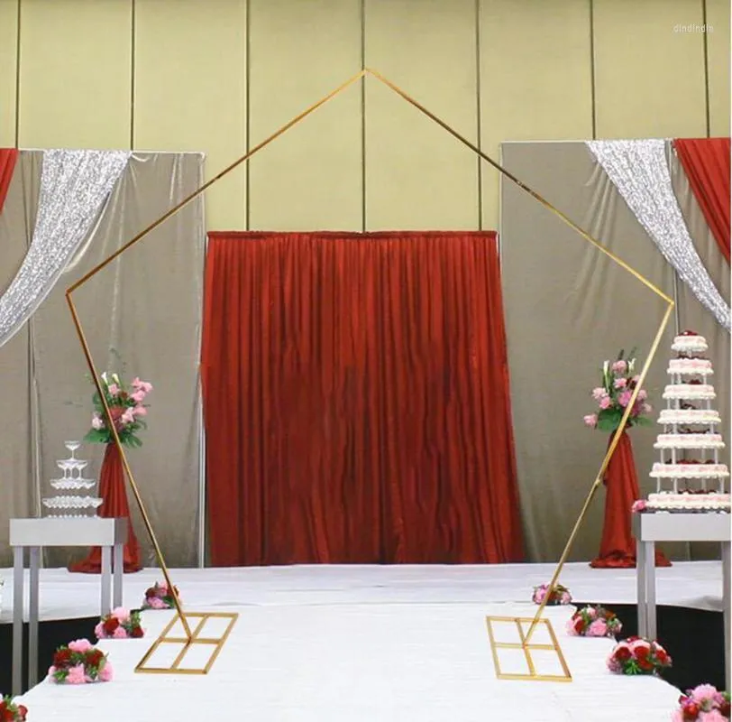Decorazione per feste Puntelli per matrimoni Cornice per sfondo Scaffale in ferro battuto Supporto per fiori Display ad arco pentagonale Oro galvanico