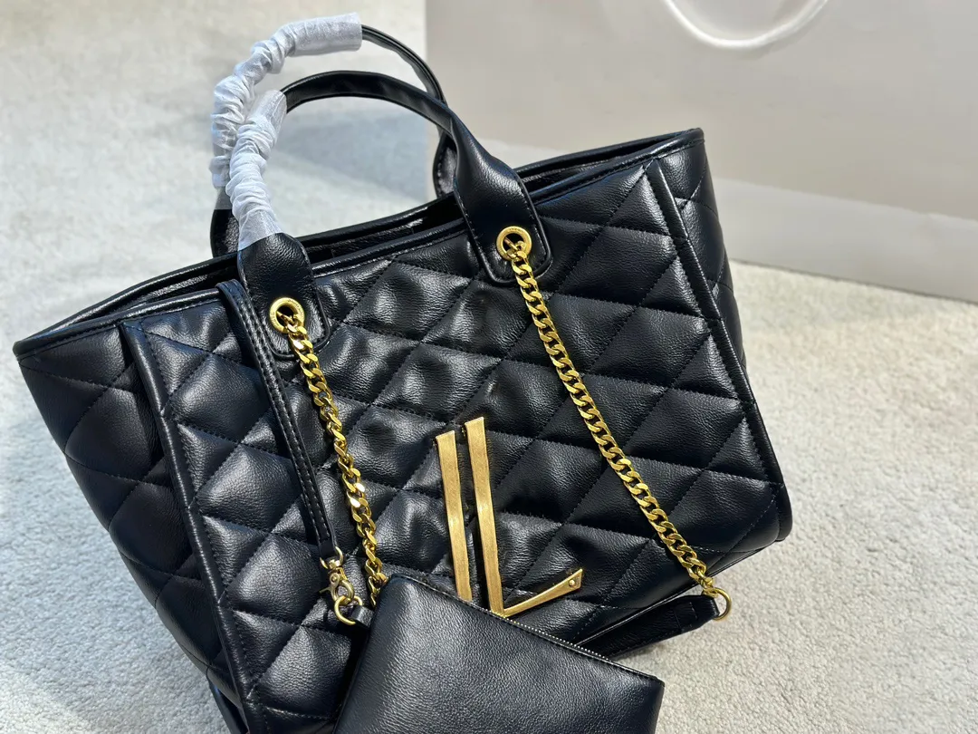 Ladies Handbag Shopping 5A GM Överdimensionerad väska stor kapacitet Handväskor Lädermode över stora strandväskor Luxur Designer Travel Cross Shoulder Purse