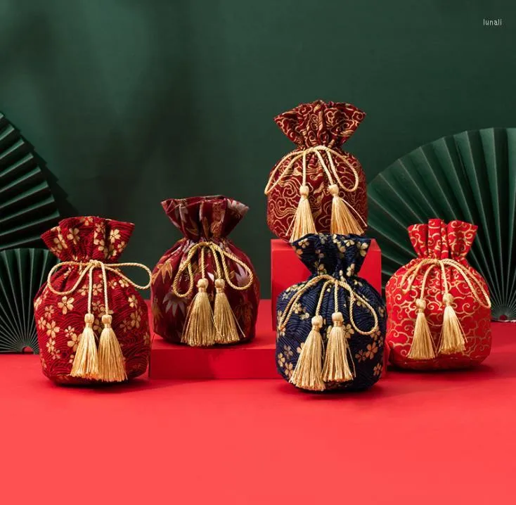 Geschenkpapier im Stil Hochzeitszubehör Chinesische Partybevorzugung Süßigkeitenbeutel Box mit Hand Kreatives Tuchereignis Festlich SN4242
