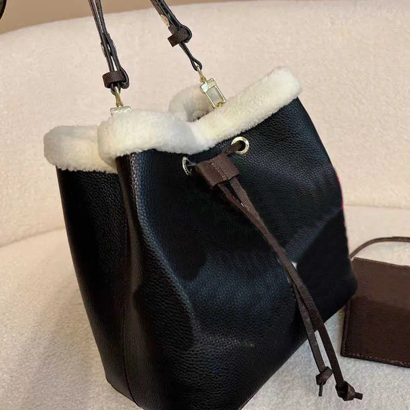 Cordon de luxe sac à main femmes hiver laine d'agneau seau fourre-tout sacs à main en cuir Designer bandoulière sac à main dame imprimer shopping seau 220809/0920