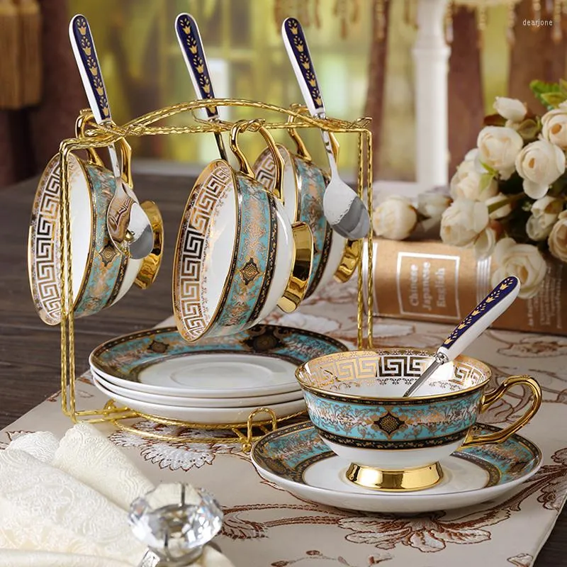 Koppar Saucers High-klass European Style Engelska eftermiddag Tea Cup Saucer Ceramic Flower Coffee Mug Set Gold Rim Bone China