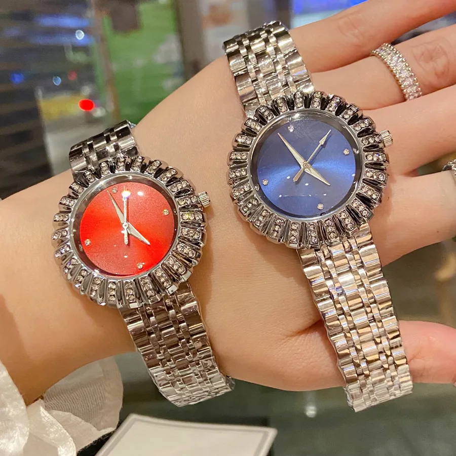 Brand nadgarstka zegarki kobiety Dam Girl Crystal Style Luksusowy metalowy zespół kwarcowy Clock Ch 86