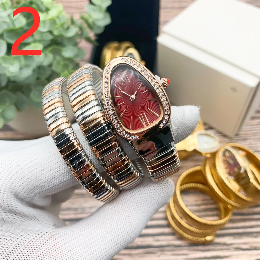 Montre-bracelets Femmes Watchs Mouvement Quartz Maisses B Snake Fashion Creative multiples styles192y