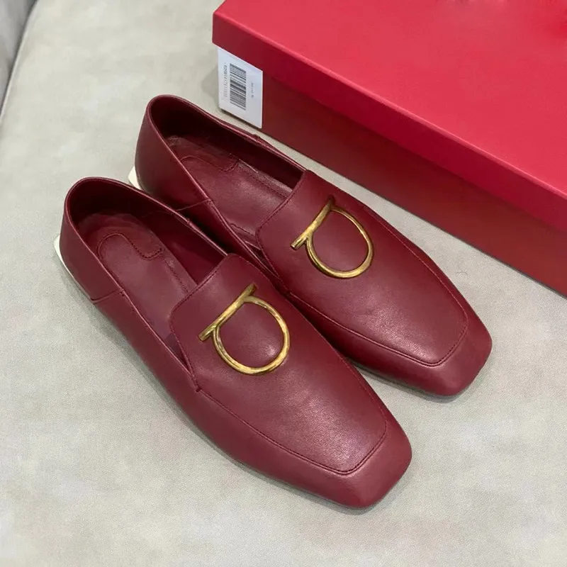 Chaussures Habillées Chaussures Décontractées Mules Princetown Lazy Slides Mocassins Classiques Femmes Plats Authentiques Cuir De Vache Boucle En Métal Lady Cuir Hommes Imprimé Trample 100% Grande Taille35-43