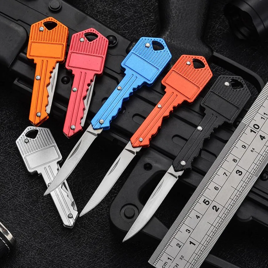 Mini couteau pliant Gadgets d'extérieur couteaux à fruits de poche en forme de clé couteau porte-clés multifonctionnel sabre couteaux suisses d'auto-défense EDC outil Gear