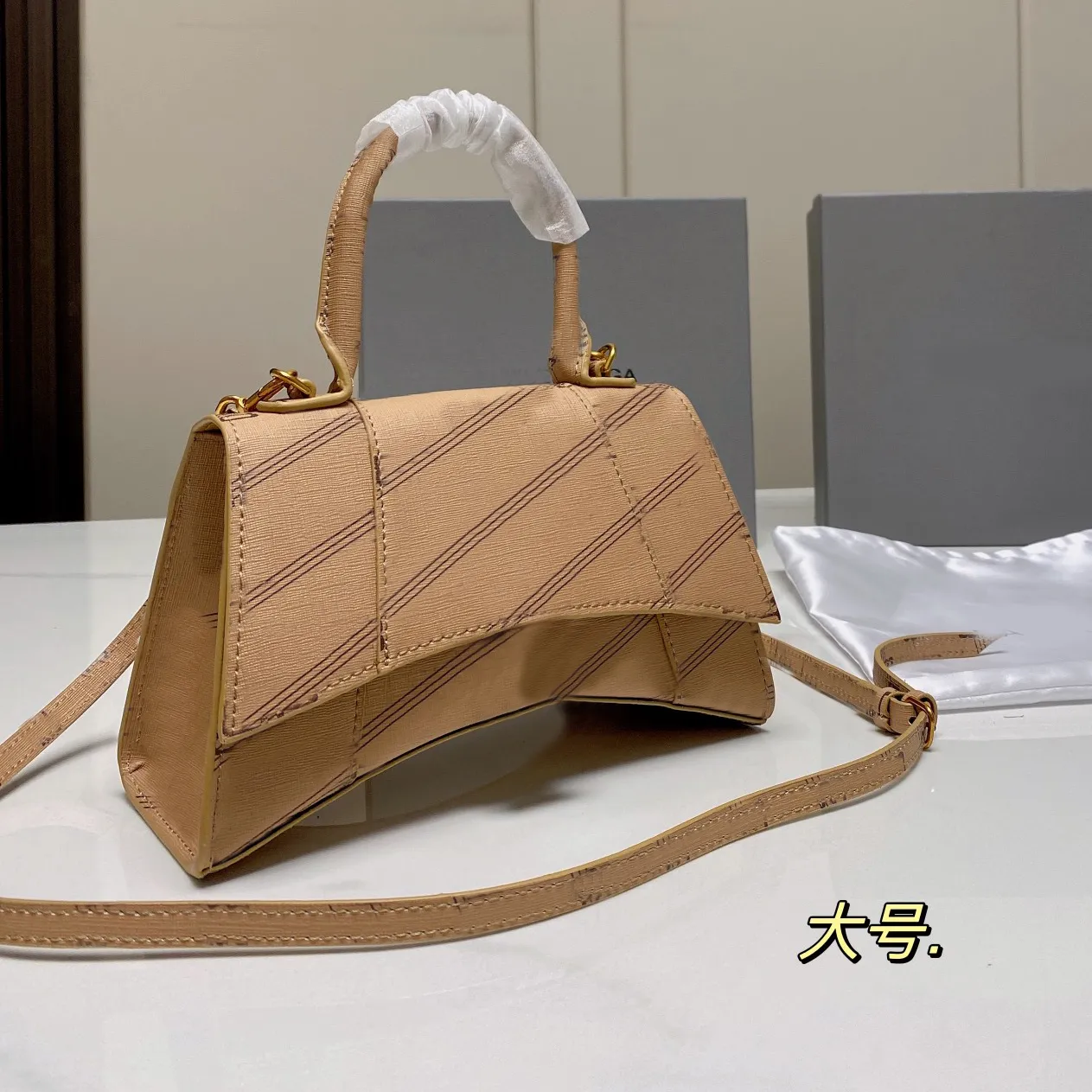 Large Brown Color Flap Crossbody Bags Size 24 Or 19cm Real Leather