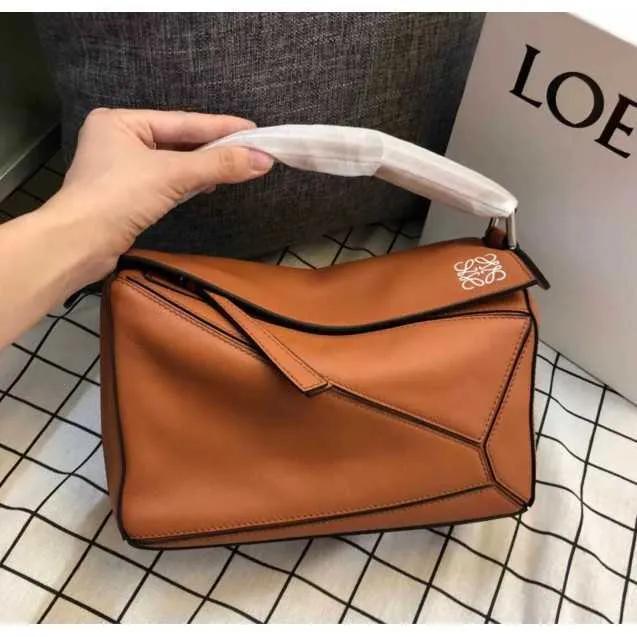 Loeweee Messenger Mfil Borse Lovewes in pelle da sella da donna Borsa leggera Tote Designer Crossbody Borse da donna Party Shopping Borse a tracolla per le vacanze