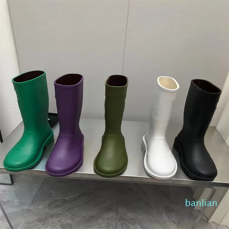 Boots waterproof rain boots are available in five colors with a high appearance