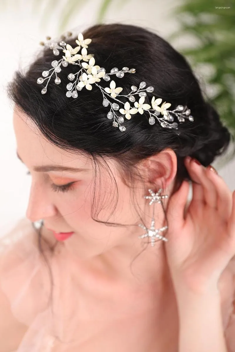 Headpieces br￶llopstillbeh￶r blommor huvudbonad brud pannband gl￤nsande kristall dekoration brudt￤rna presenthuvud av kvinnor