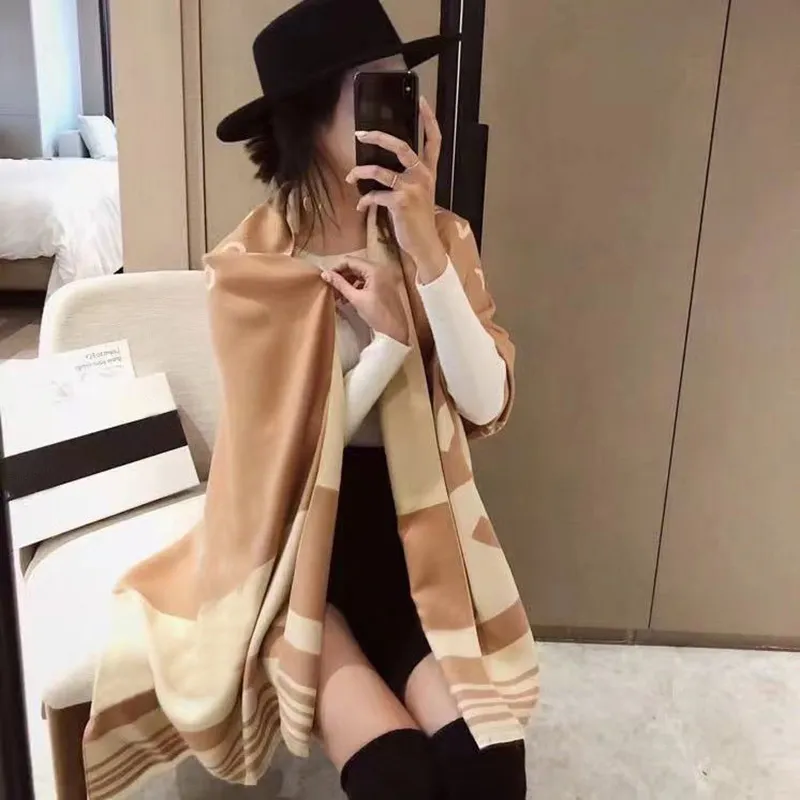 Warm 2022 Imitation Cashmere Scarf for Women Luxury Brand Winter Shawl Wraps Thick Blanket Square Tassel Stoles Echarpe Pashmina 35OW MDE9