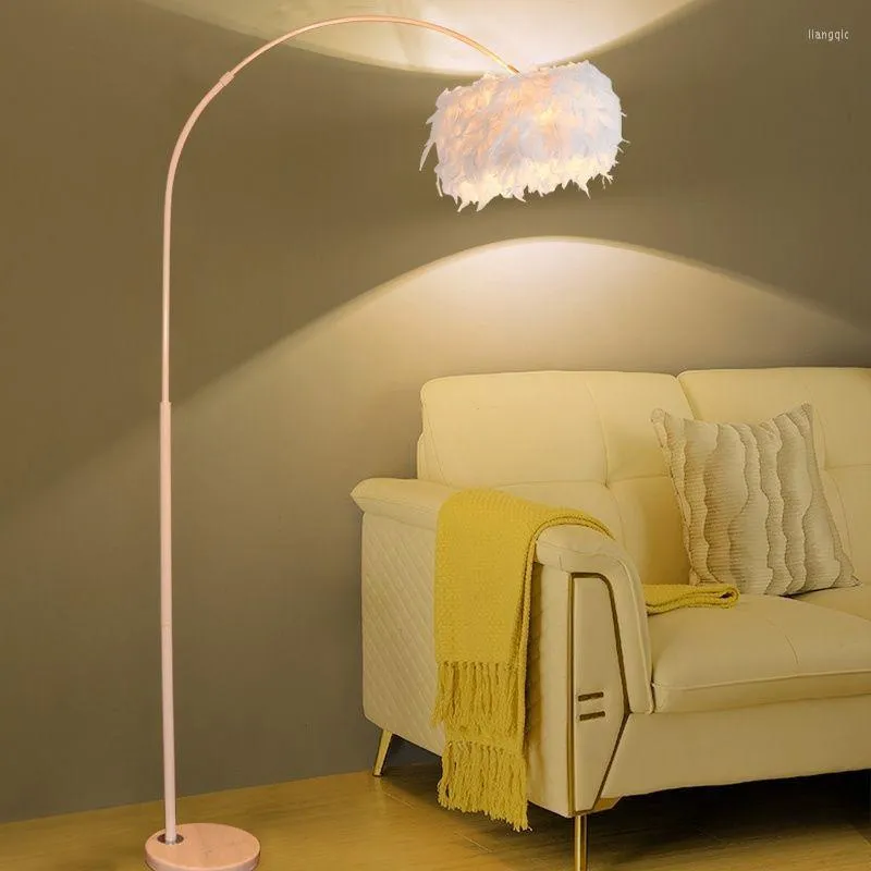 Lampadaires nordique Simple plume lampe salon chambre lumière fille princesse filet rouge chevet E27 pêche Table verticale