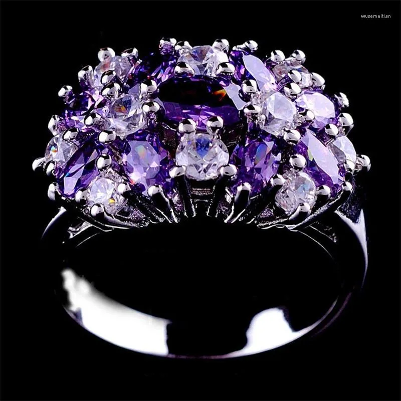웨딩 반지 Purple Zircon Charm Flower Ring Pink Crystal Blue Stone 약혼 트렌디 은색 여성 선물을위한 실버 컬러 약속
