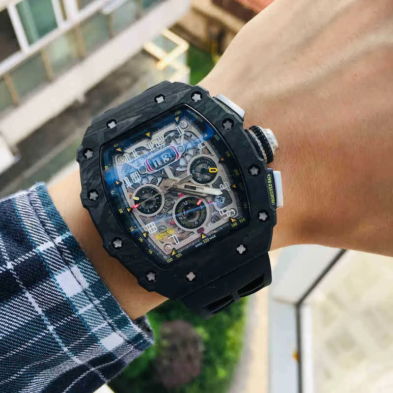 Luxury Mens Mechanical Watch 2022 Carbon Fiber Automatic Calender Week Month Tape lysande vattentät stor schweizisk rörelse armbandsur