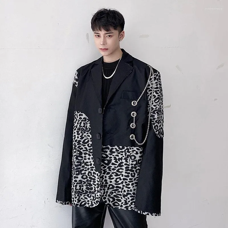 Män kostymer män leopard splice järnkedja casual lös kostym blazer jacka manlig streetwear hip hoprock scen mode showkläder