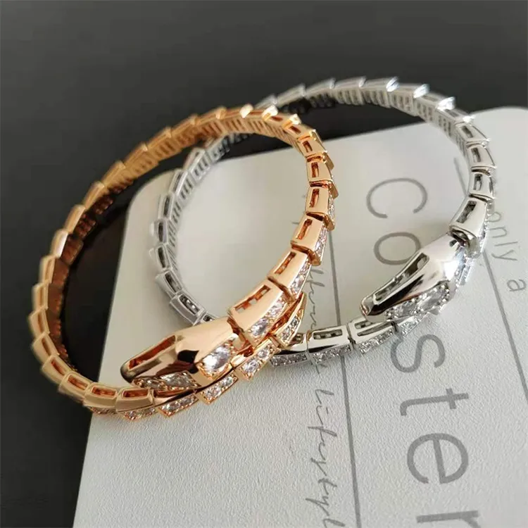 Lyxmärke Armband Designer Bangles Golden Rose Gold Armband för män Anpassade kvinnliga smyckenälskare Bangle Snake Utsökt Copper Creative Hand Decoration