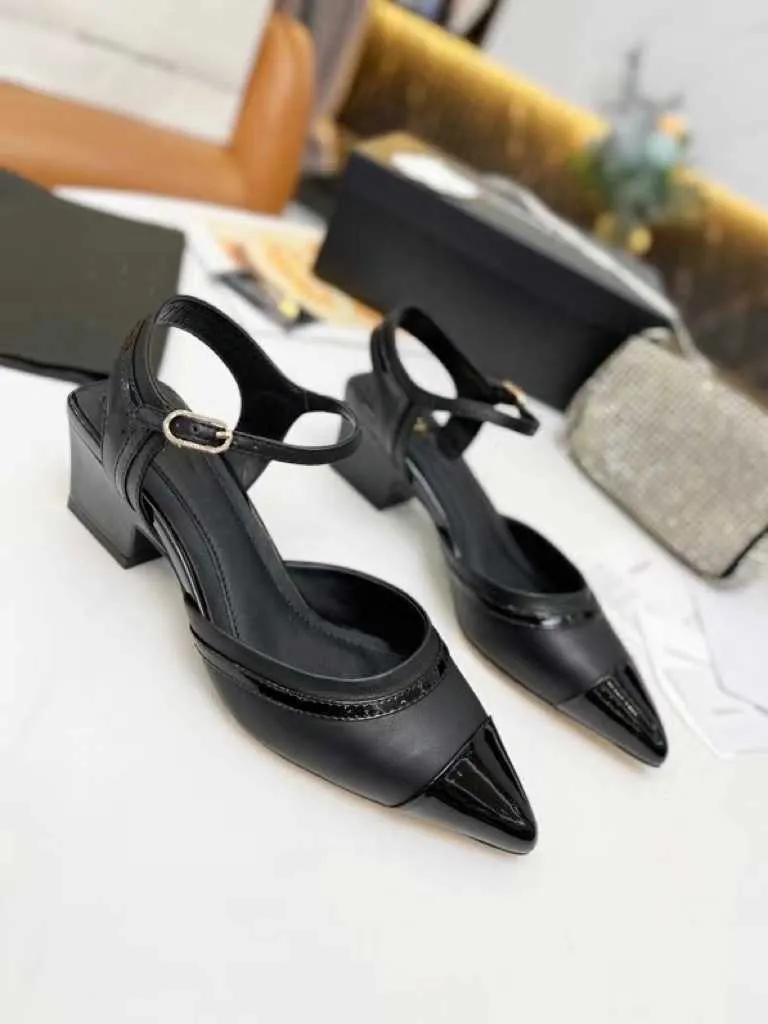 Casual Shoes 2022 spring and summer new shallow mouth temperament sandals women`s middle heel design sense color matching pointed thick heel one-line