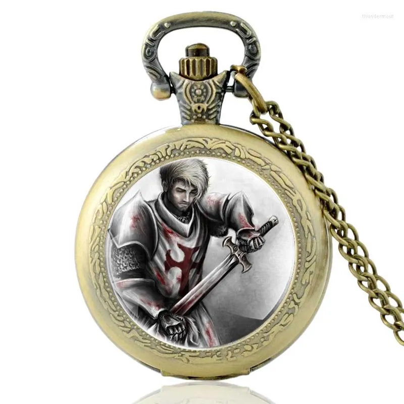 Montres de poche Brave Knight templier Design verre Cabochon montre à Quartz rétro hommes femmes pendentif collier chaîne horloge