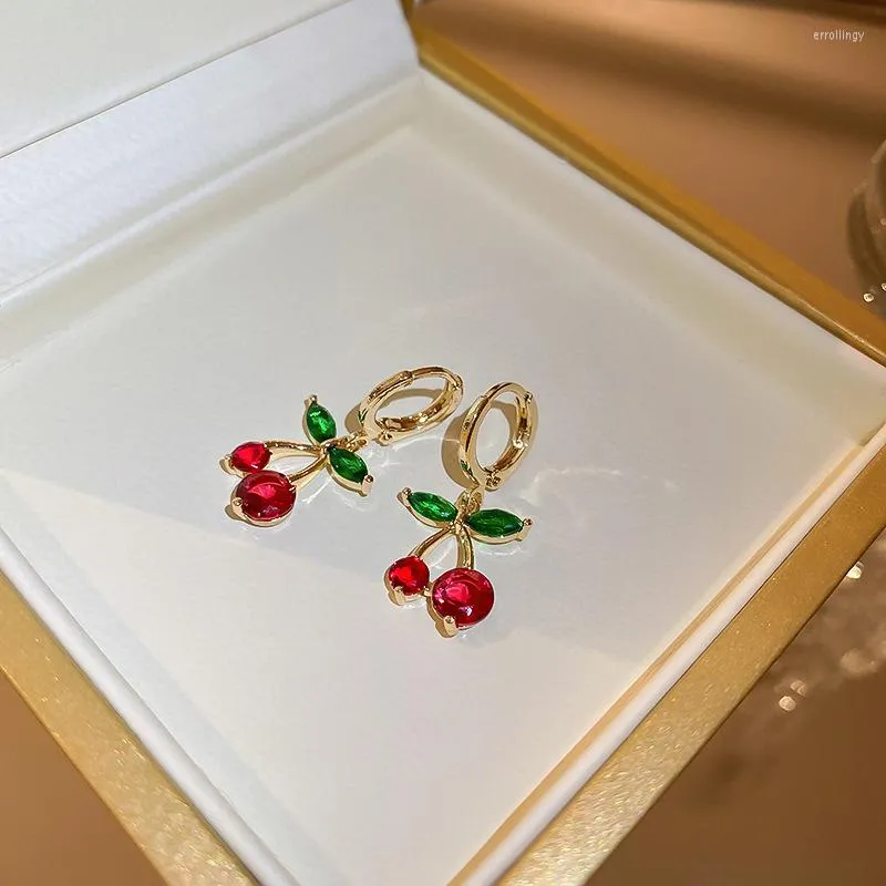 Серьги с серьгами 2022 прибытие модная клипа Metal Metal Water Drop Женщины вишневый красный милые элегантные сладкие ювелирные изделия