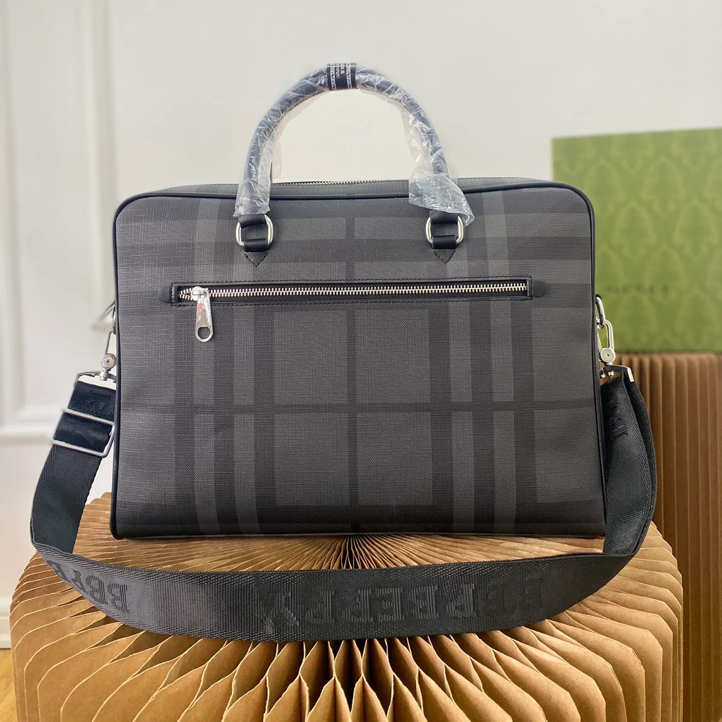 Luxury Striped Leather Stylish Mens Briefcase For Men High Capacity