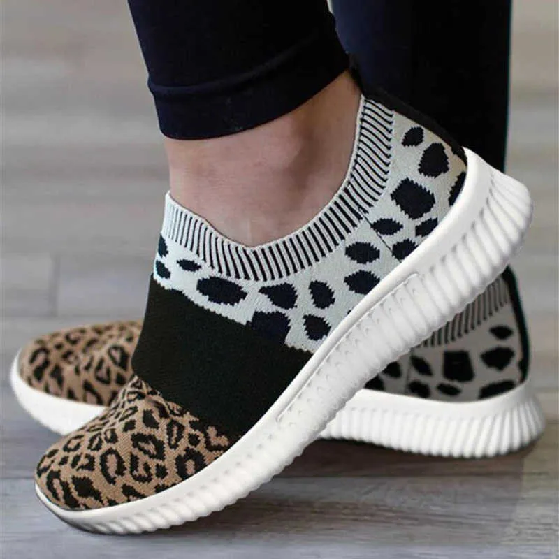 Scarpe eleganti 2022 Donne Leopard Sneakers Donna Mesh Traspirante Vulcanizzato Autunno Donna Casual Flats Donna Scarpe da tennis Donna Taglie forti T221012