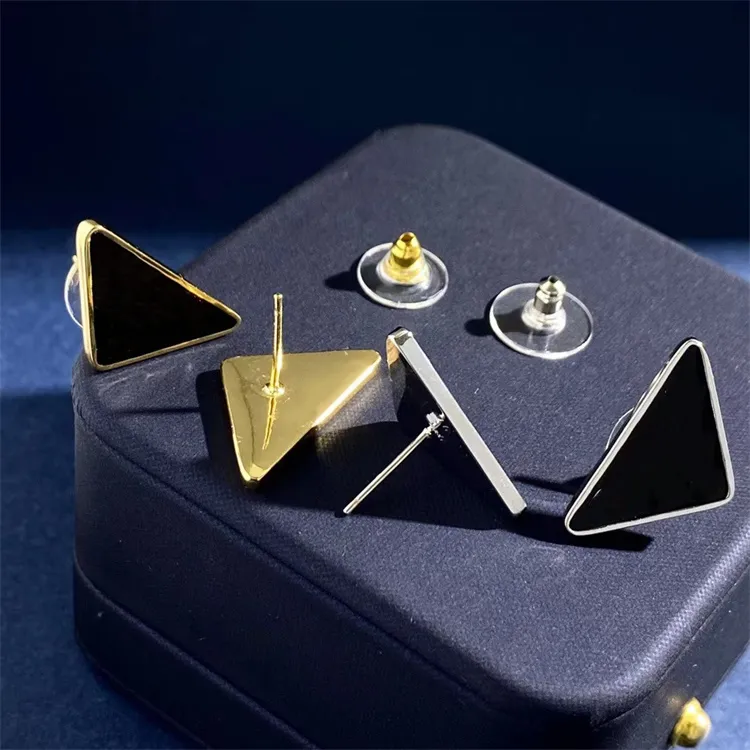 Luxe studs roestvrijstalen hiphop oorbellen ontwerper voor dames brief omgekeerde driehoek stud witte paar geschenken ontwerper sieraden verloving oorrang cjeweler