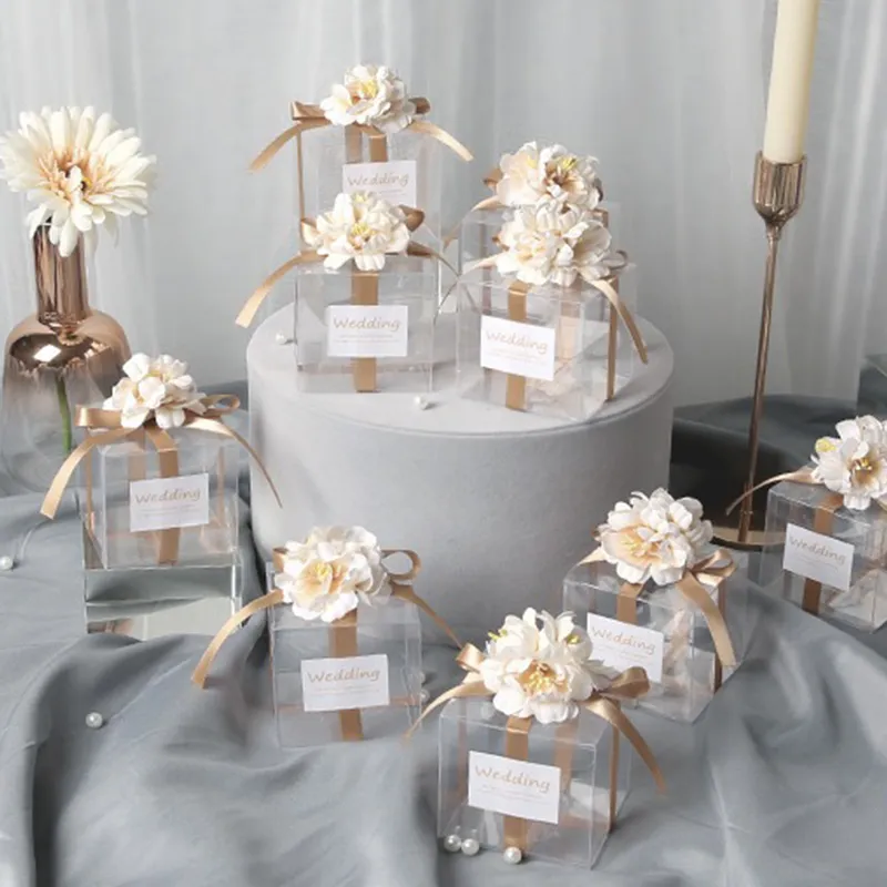 Enrolamento de presentes 10-50pcs Caixa transparente de casamento para hóspedes Bolsa de hóspedes Fita de flor artificial Dragees Matte Baptism 221013