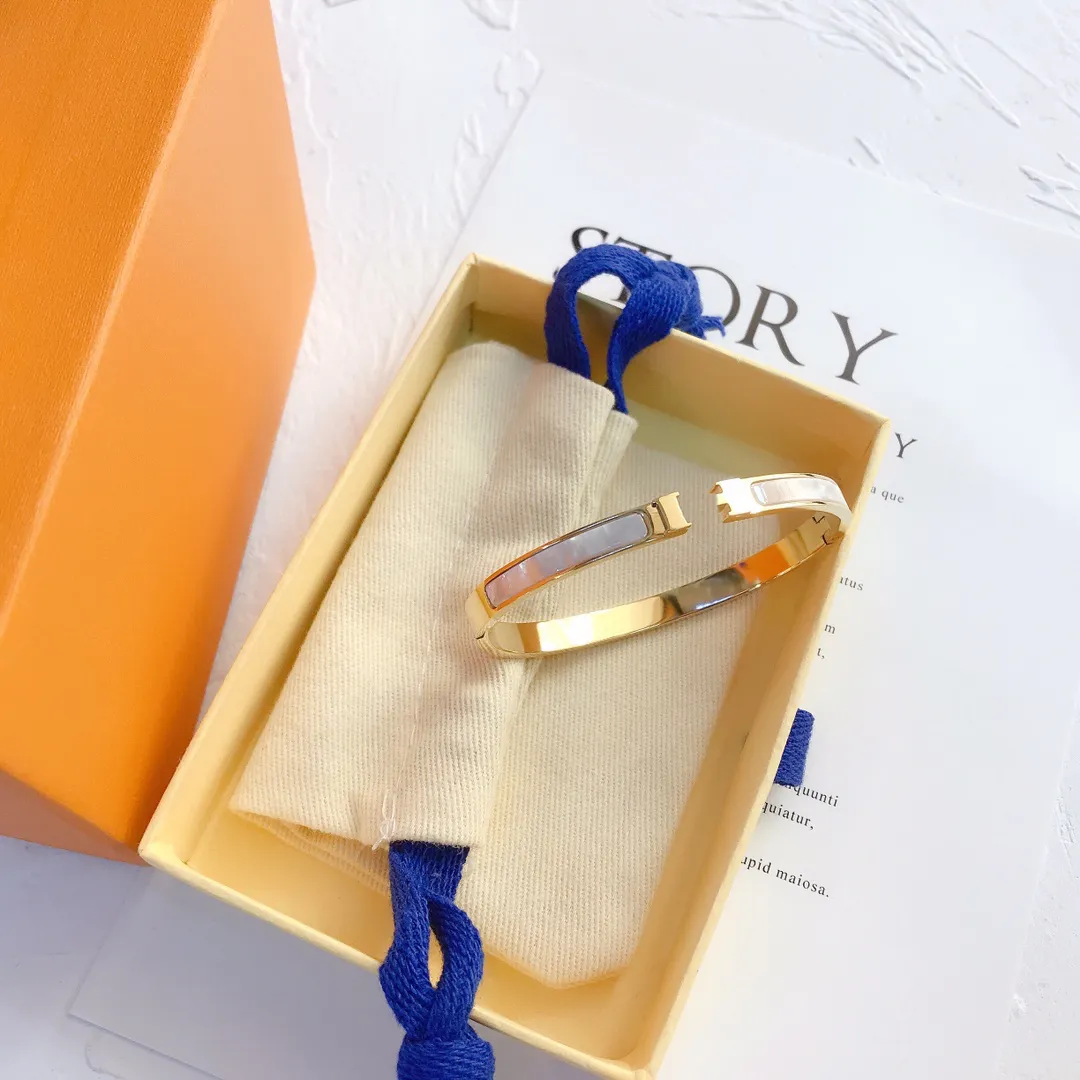 Projekt bransoletki bransoletki Kobiety Biezłaj luksusowy projektant biżuterii 18K Gold Splated Stal nierdzewna miłośnicy ślubu prezent Banles Hurt