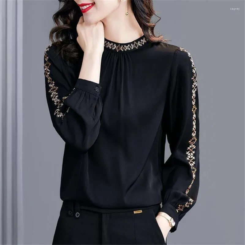 Kvinnors blusar Autumn High-End Temperament Embrodery Imitation Silk Långärmad o-hals SPLICE LOOK TOPS BLUSAS MM1251