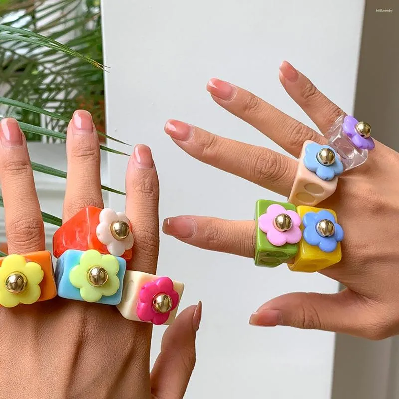 Bröllopsringar ins mode söt färgglada akryl harts älskar blomma ring transparent finger smycken för kvinnor flickor fest gåvor